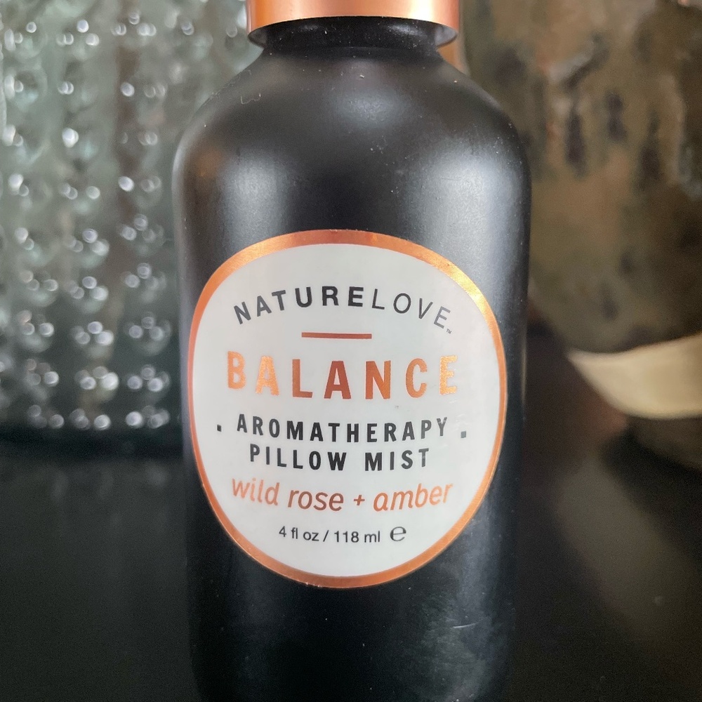 NATURE LOVE BALANCE AROMATHERAPY PILLOW MIST WILD ROSE + AMBER (USED)